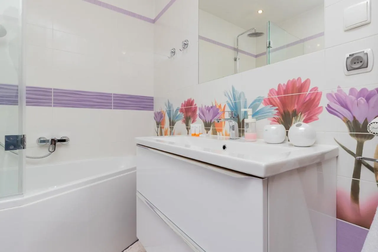 Apartment Trzy Zagle Gdansk By Noclegi Renters Poland